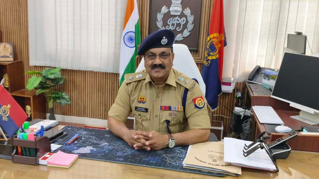 मऊ एसपी कमलेश बहादुर का ट्रांसफर
सर्वेश मिश्रा होंगे मऊ के नए एसपी
#Mau #MauSp #KamleshBahadur #SarveshMishra