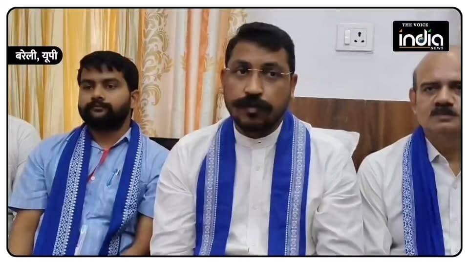 बरेली पहुंचे चंद्रशेखर आजाद ने सरकार पर साधा निशाना
#ChandrashekharAzad #ChandrashekharAzadRavan #viral #azadsamajparty_official #HindiNews