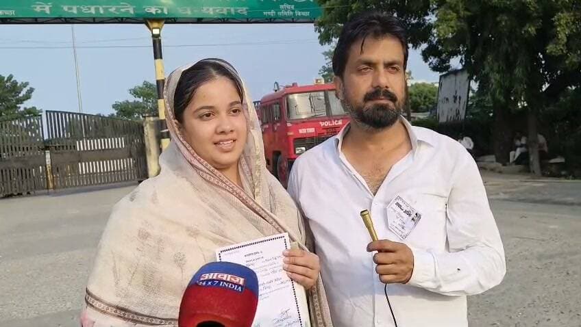 किच्छा में कांग्रेस की अलीना का जलवा, BJP का पूरा गेम किया फेल..!!
.
.
#Alina #Congress #BJP #KichhaElection #KichhaResult #CongressCandidate