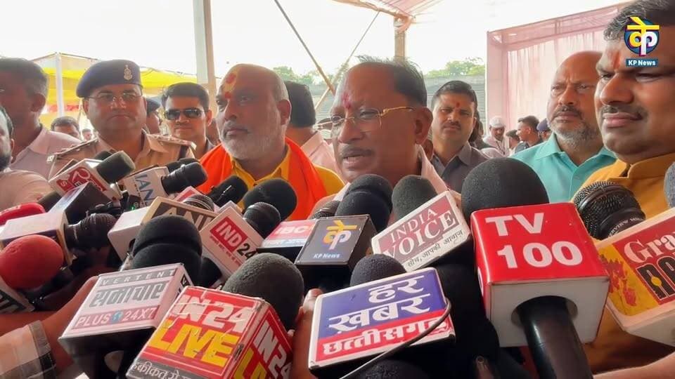CM साय बोले- "खिसियानी बिल्ली खंभा नोचे" तेलीबांधा चौक बवाल पर सुनिए जवाब