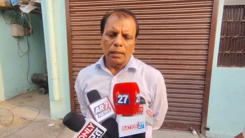 चोपन में अवैध क्लीनिक पर स्वास्थ्य विभाग का छापा, तीन बेड और सर्जिकल उपकरण मिले, एफआईआर की तैयारी, एसीएमओ ने दी जानकारी