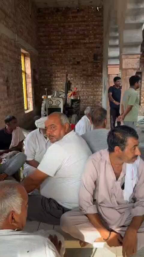 कबूलपुर गांव में पहुची पुलिस,ग्रामीण हुए गुस्सा, वीडियो हुआ वायरल, जन्तर-मंतर पर जाने से रोका #rohtakpolice #rohtakmdu