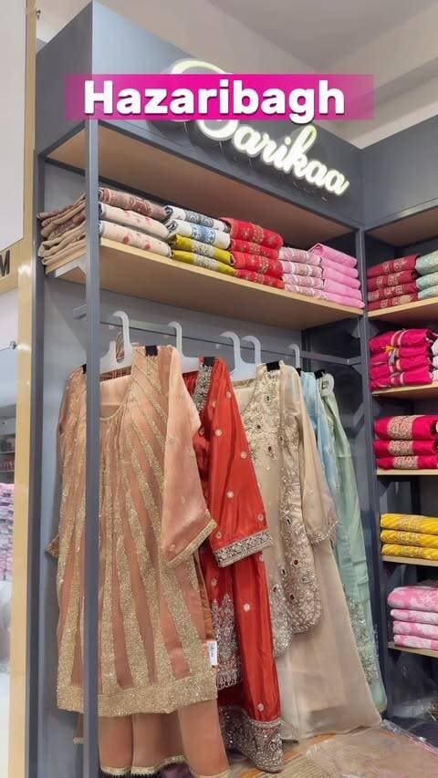 Hazaribagh ka best family fashion destination! 🌟 Upasana Garments mein aa gaya hai festival ka sabse shandar collection. Mens, Womens, aur Kids wear ke sath sabhi premium brands ab ek hi jagah. Aaj hi visit karein: Bansilal Chowk, Malviya Marg! 👗👔
.
Location : Bansi lal Chowk, Hazaribagh
.
.
.
.
#Hazaribagh #Jharkhand #hazaribag #jharkhandi