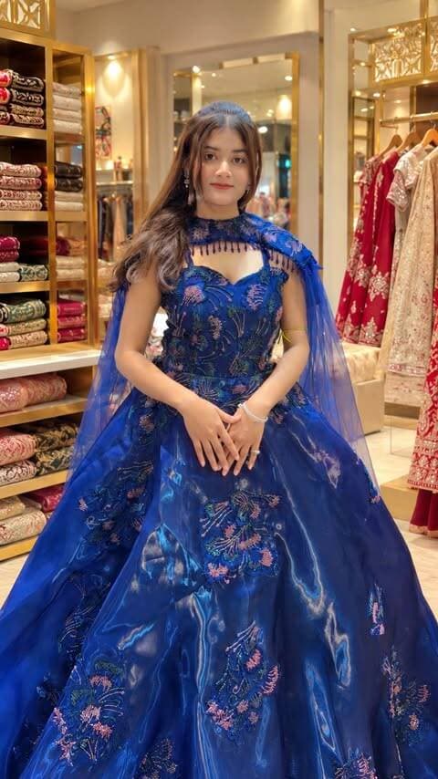 🔥 KANPUR WALON, FESTIVE SHOPPING KA SABSE BADA DHAMAKA! 😍
Devi & Company ki 3rd Branch ab Kidwai Nagar mein OPEN ho chuki hai! Yahan mil rahe hain Sarees aur Salwar Suits par amazing offers, saath hi shopping par exciting gifts aur bumper prizes jeetne ka mauka! ❤️
✨ SAREE OFFERS
• 10 Sarees – ₹2,000
• 5 Sarees – ₹4,000
✨ SALWAR SUIT OFFERS
• 5 Suit Pieces – ₹2,500
• 6 Ready-made Suit Pieces – ₹2,000
🎁 SHOP ABOVE ₹3,000
Get an Assured Gift + Entry into Daily Lucky Winner!
🏆 DAILY LUCKY PRIZES
Dinner Set | Mixer Grinder | Grill Oven | Garment Steamer
🔥 WEEKLY BUMPER DRAW
Shop Above ₹5,000 & Get a Chance to Win:
❄️ Split AC
📺 32-Inch LED TV
Navratri, Karwa Chauth, Diwali aur Wedding Season ki shopping ke liye visit kijiye Devi & Company!
📍 STORE DETAILS
DEVI & COMPANY – 3RD BRANCH
Kidwai Nagar Main Chauraha, Opposite Surendra Corner, Kanpur.
⚡ HURRY UP! All offers are valid subject to stock availability.
Shopping Karo, Gifts Jeeto Aur Festive Dhamaka Enjoy Karo! ❤️
#DeviAndCompany #KanpurShopping #Kanpur #KidwaiNagar #FestiveOffers SareeCollection SalwarSuit ShoppingDhamaka KanpurMarket