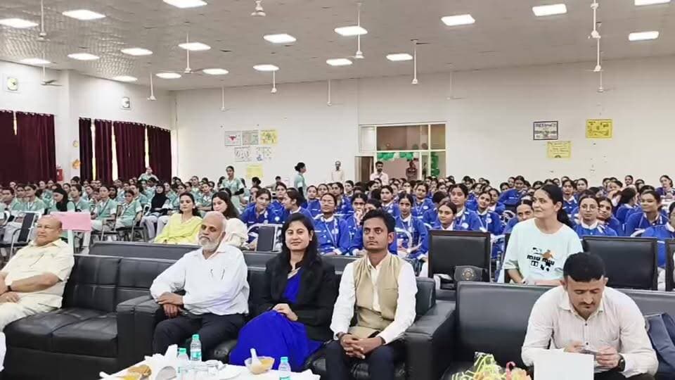 Live नाहन: माय भारत सिरमौर का युवा संवाद कार्यक्रम, सांसद सुरेश कश्यप ने किया संबोधन*