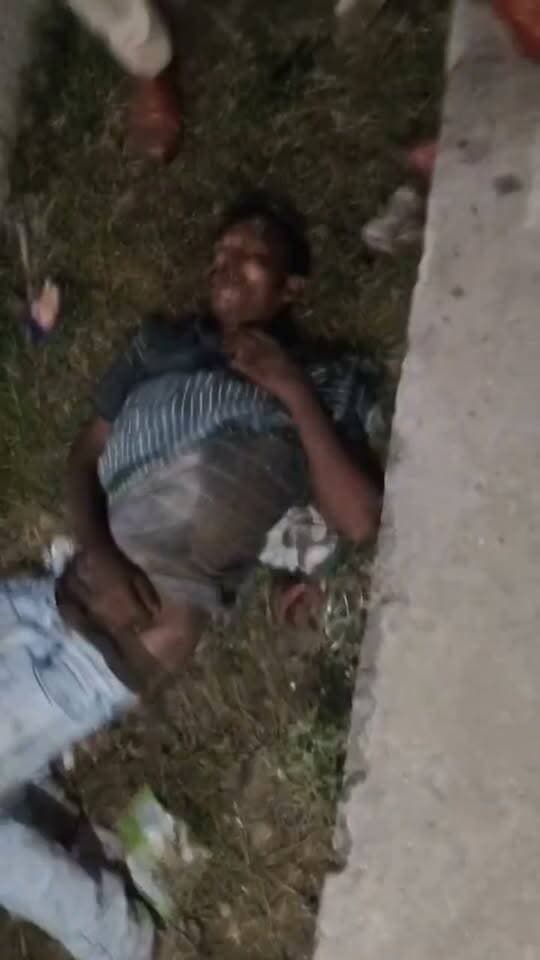 सहुरिया पंचायत के तरहा गांव के पवन मिस्त्री रंगीनियां में बेहश अवस्था में पड़ा हुआ है। कृपया उनके परिजनों को सूचित करे और दिये गये नंबर पर संपर्क करें:- 84340 33727