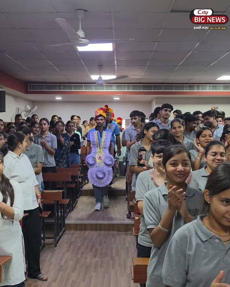 #Congratulations
वाह! मेरे शेरों लठ गाड़ दिया
.
.
.
#hisar #viralnewes #citybignews