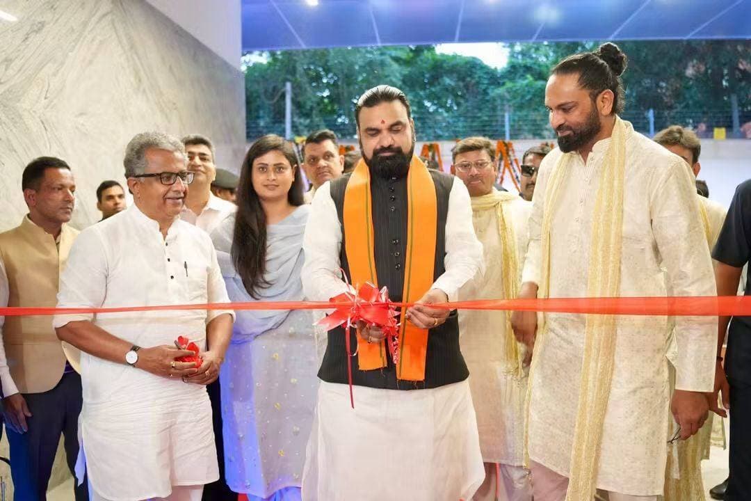 पटना के पाटलिपुत्र औद्योगिक क्षेत्र में CtrlS के 12 मेगावाट क्षमता वाले डेटा सेंटर का उद्घाटन किया।
साथ ही, बिहार में ₹10,000 करोड़ के अतिरिक्त निवेश हेतु समझौता ज्ञापन (MoU) पर हस्ताक्षर राज्य में डिजिटल क्रांति, औद्योगिक विकास और रोजगार सृजन को नई गति देंगे।
#ViksitBharat #SamriddhBihar #IndustryInBihar #InvestInBihar