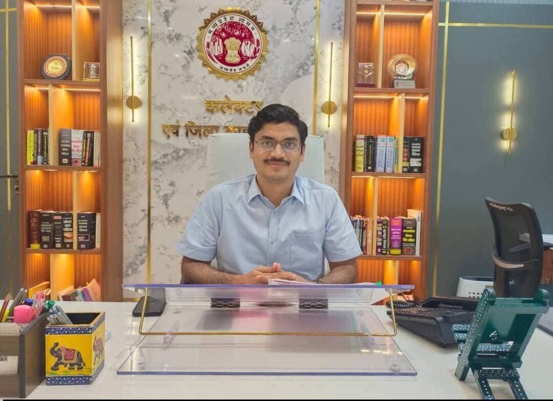 पन्ना को मिला नया कलेक्टर! हर्ष सिंह संभालेंगे जिले की कमान, प्रशासनिक फेरबदल में बदली जिम्मेदारी
#पन्ना #PannaCollector #हर्षसिंह #मध्यप्रदेश #IASTransfer #प्रशासनिकफेरबदल #PannaNews #BreakingNews