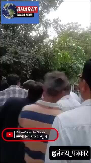 कचहरी में बाइक चोरी करते युवक पकड़ा गयाः मेरठ में वकीलों ने पीटकर पुलिस को सौंपा