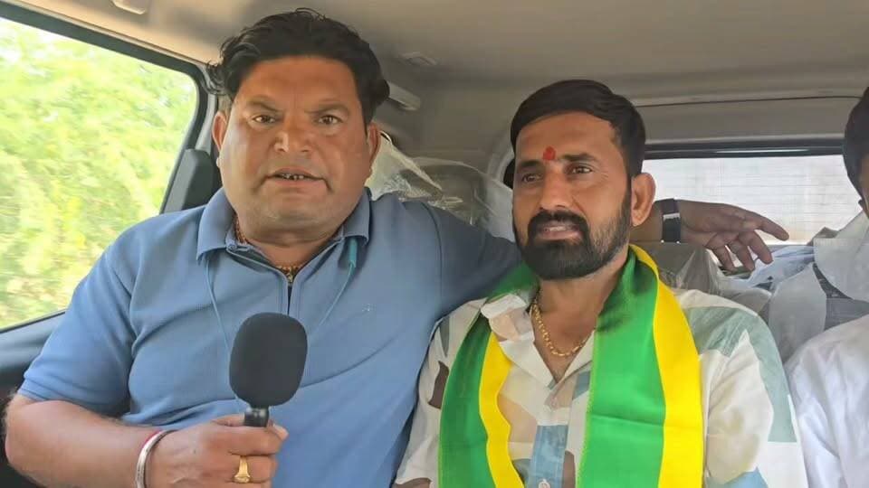 हर समय मेरी जनता के बीच मे रहुंगा-अशोक गोदारा प्रत्याशी वार्ड नं 33
Hanuman Beniwal Narayan Beniwal Rashtriya Loktantrik Party Rlp Teem Raipur Jogaram Dudi Ashok Godara Singodiya