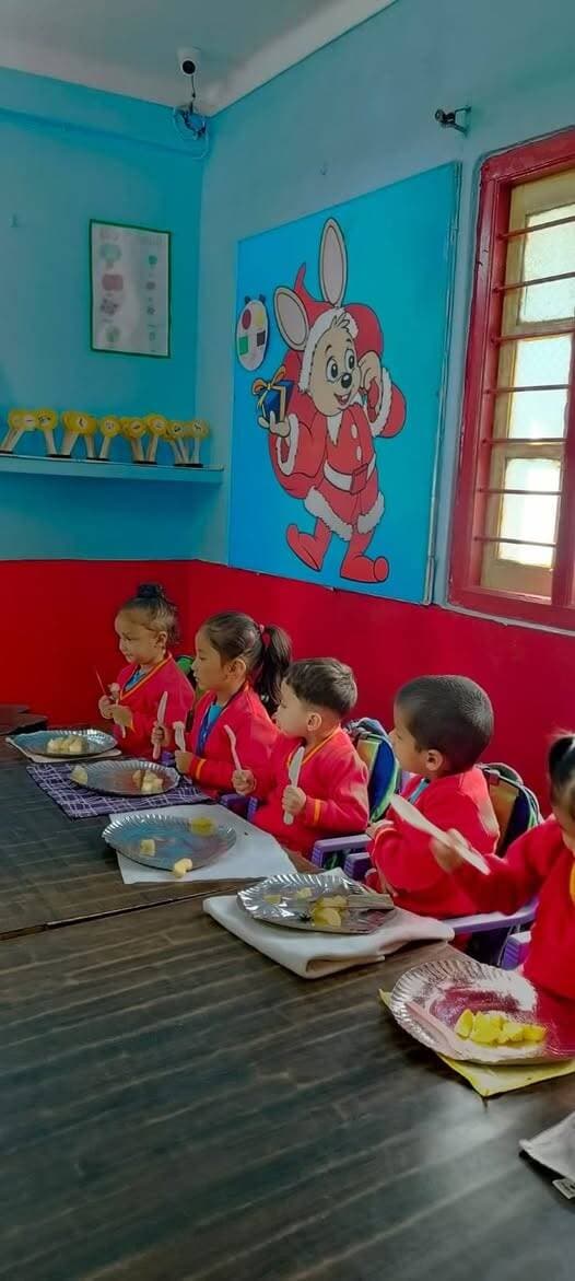 यूरोकिड्स प्ले स्कूल कोटलानाला में टेबल मैनर्स पर वर्कशॉप का आयोजन