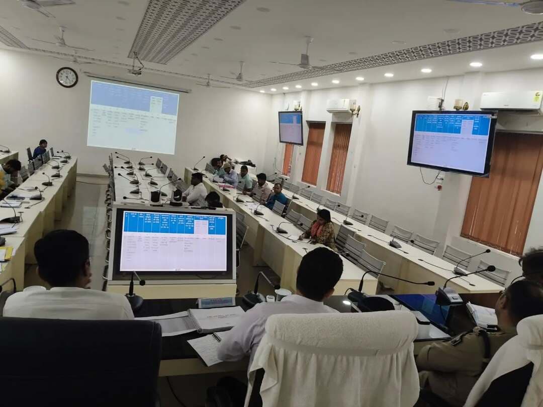 जिला पदाधिकारी श्री रिची पाण्डेय की अध्यक्षता में कारगिल विजय सभा भवन में तकनीकी विभागों, नीति आयोग के आकांक्षी प्रखंड कार्यक्रम एवं सीएसआर मद से संचालित योजनाओं की समीक्षा बैठक आयोजित की गई। बैठक में सड़क, स्वास्थ्य, शिक्षा, शहरी विकास, ऊर्जा, सिंचाई एवं औद्योगिक विकास से संबंधित योजनाओं की भौतिक एवं वित्तीय प्रगति की समीक्षा की गई।
IPRD Bihar
#begusarai
#cmsamrat