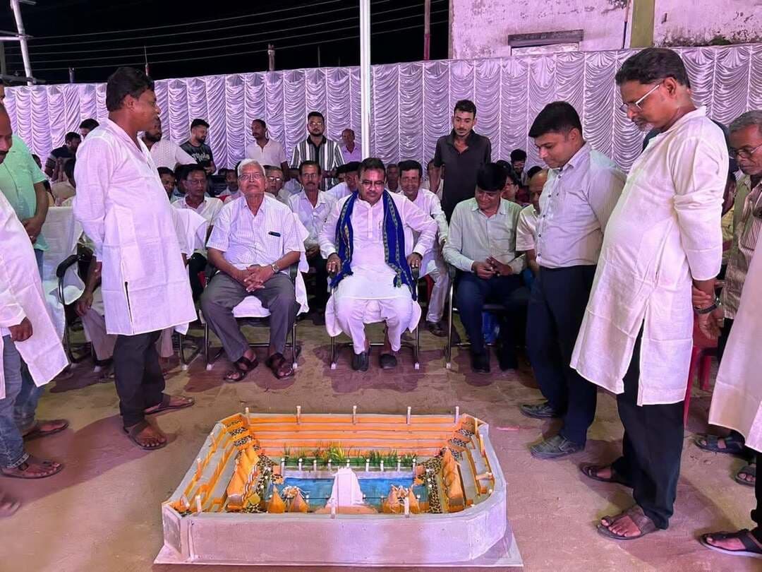 শুভ চতুর্থীর সন্ধ্যায় রাজ্যের অর্থমন্ত্রীর হাত ধরে শুভ উদ্বোধন হলো জামজুরি বাজার পূজা কমিটির সার্বজনীন দুর্গাপূজা।