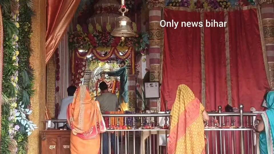 लखीसराय। नवरात्रि के पांचवें दिन विधि विधान से हुआ माता का भव्य श्रृंगार।