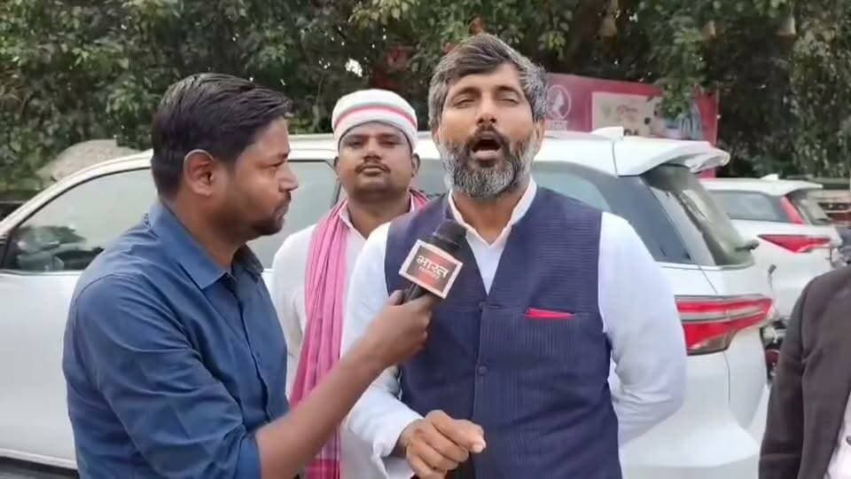 "ओमप्रकाश राजभर का अकाउंट बीजेपी..."
ओपी राजभर पर जमकर बरसे सपा प्रवक्ता मनोज सिंह काका....