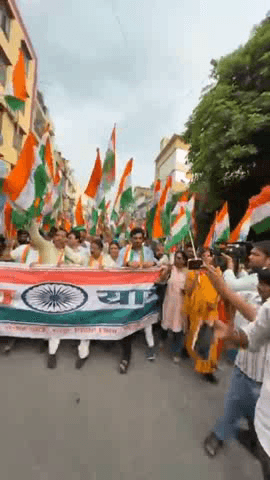 मयूर विहार फेज-1 में भव्य तिरंगा यात्रा निकली, क्षेत्र देशभक्ति के रंग में रंगा, हर्ष मल्होत्रा भी हुए शामिल