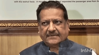 मुंबई: गोपीनाथ मुंडे यांनी मंत्री करण्याची अट घातली होती, मंत्रिपद द्या अन्यथा नागपूरचे दोघे मला निवडून येऊ देणार नाहीत,