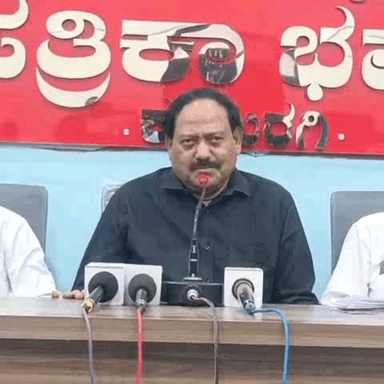 ಕಲಬುರಗಿ: ಖರ್ಗೆ ಭಾಷಣ ಸ್ಥಳ ಶುಚಿ: ಘಟನೆ ಖಂಡಿಸಿ ಆ21 ರಂದು ಪ್ರತಿಭಟನೆ: ನಗರದಲ್ಲಿ ದಲಿತ ಮುಖಂಡ ಡಿ.ಜಿ ಸಾಗರ್