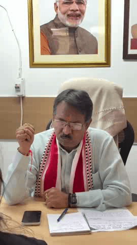 हर्ष मल्होत्रा ने जनसुनवाई में लोगों की समस्याएं सुनीं, अधिकारियों को त्वरित समाधान के निर्देश दिए
