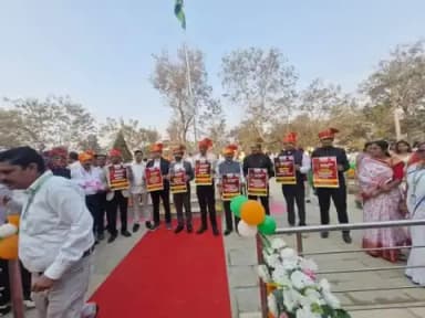 भारताच्या ७७ व्या प्रजासत्ताक दिनानिमित्त गोंदिया येथे अरुणोदय सिकलसेल ॲनिमिया विशेष अभियान बाबत जनजागृती करण्यात आली