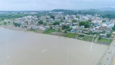 जल गंगा संवर्धन अभियान में डिंडौरी ने रचा नया इतिहास। जनभागीदारी, श्रमदान और प्रशासनिक प्रयासों के समन्वय से जिले ने जल संरक्षण के क्षेत्र में प्रदेश में प्रथम एवं देश में तृतीय स्थान प्राप्त किया,
जिले में 8,03,979 से अधिक जल संरक्षण संरचनाओं का निर्माण एवं विकास कर जल संवर्धन को जनआंदोलन का स्वरूप दिया गया, यह उपलब्धि सामूहिक प्रयास और सतत जल प्रबंधन की प्रेरणादायक मिसाल है।
#JalGangaSamvardhan #WaterConservation #Dindori #JansamparkMP #जल_गंगा_संवर्धन जलसंरक्षण जनभागीदारी अंजूपवनभदौरिया मध्यप्रदेश जलसंचय HarGharJal
