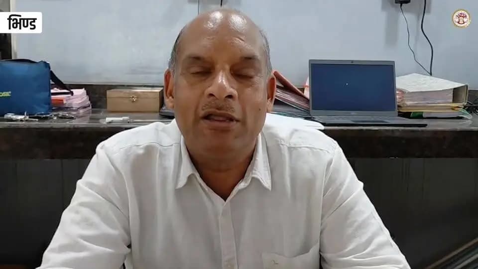 #सफलता_की_कहानी
मालनपुर में स्थानीय उत्पादन से सस्ती पाइप की उपलब्धता
मैपल्स प्लास्टिक इंडस्ट्री प्रा.लि. ने स्थानीय स्तर पर पानी के पाइप मटेरियल की उपलब्धता सुनिश्चित कर नई दिशा दी।
#CMMadhyaPradesh
#JansamparkMP
Industry Policy & Investment Promotion Department
#SuccessStory
#भिण्ड
#Bhind