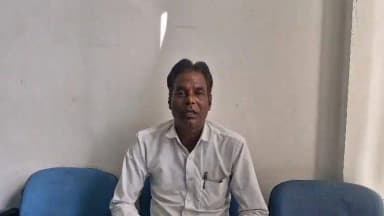 रतलाम निवासी श्री श्यामलाल सरोज ने बताया कि प्रधानमंत्री जन धन खाते के माध्यम से उन्हें सरकारी योजनाओं की राशि, सब्सिडी एवं बीमा योजनाओं का लाभ सीधे मिल रहा है। उन्होंने कहा कि यह योजना गरीबों को बैंकिंग सेवाओं से जोड़ने में महत्वपूर्ण साबित हुई है।
#12YearsOfNayaBharatNirman
#JanSampark #ratlam