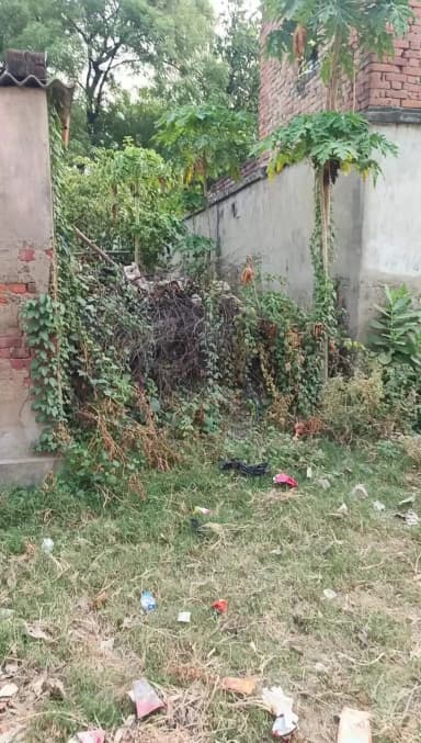 रास्ते को पूरी तरह बंद कर दिए श्याम प्यारे यादव ग्राम badaunva