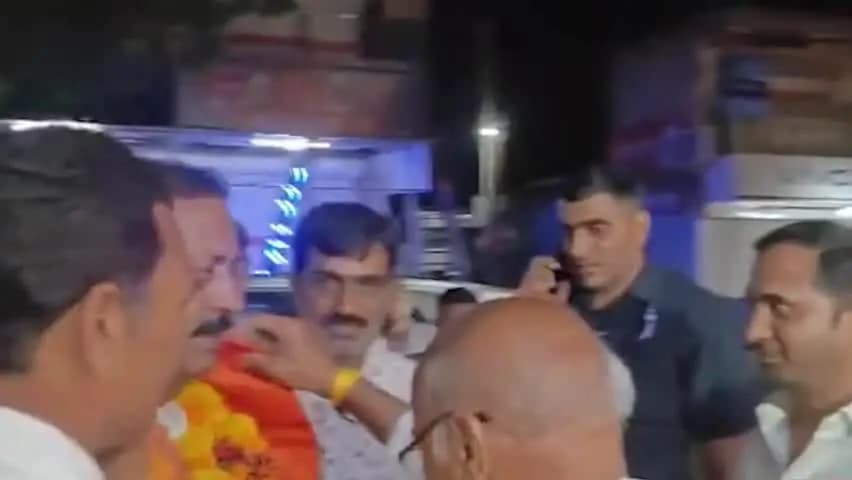 सेगांव: *सेगांव में सहकारी बैंक प्रशासक महेंद्र सिंह यादव का भाजपा नेताओं ने किया पुष्पहार से स्वागत* #सेगावन्यूज़ #भाजपा #bjp