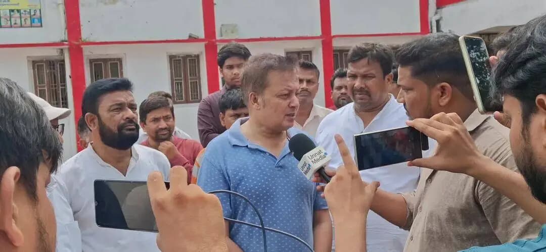 मिरगंज नगर परिषद के हथुआ जंक्शन पर एक्सप्रेस ट्रेर्नों के ठहराव के लिए 6 जुलाई 2026 को
नगरवासियो का आंदोलन@ मिरगंज ।