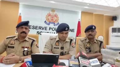 थाना रॉबर्ट्सगंज पुलिस द्वारा नकली शराब बनाने वाले अंतर्राज्यीय गिरोह के दो अभियुक्तों की गिरफ्तारी एवं भारी मात्रा में शराब निर्माण सामग्री एवं ट्रेलर वाहन बरामदगी के सम्बन्ध में #SP_SBR श्री अभिषेक वर्मा की बाइट।
@digmirzapur
@adgzonevaranasi
@Uppolice
@dgpup https://t.co/cuh3I9GCEk