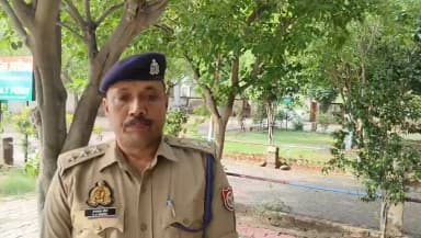 #Etawahpolice
#Goodwork
⏭️मात्र 2.30 (ढाई घण्टे) में नाबालिग बालिका से दुष्कर्म की घटना कारित करने वाले आरोपी को इटावा पुलिस द्वारा पुलिस मुठभेड़ में किया गया गिरफ्तार, के सम्बन्ध में क्षेत्राधिकारी भरथना इटावा द्वारा दी गयी बाइट। https://t.co/zEue4ztv7D