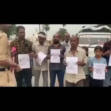 "नशे से दूरी है जरूरी 2.0" अभियान के अंतर्गत विकासखंड जुन्नारदेव के डुंगरिया में नशामुक्ति अभियान के तहत क्षेत्रवासियों को नशे के दुष्प्रभावों से अवगत कराने के लिये जागरूकता अभियान चलाया गया
#NasheSeDooriHaiZaroori2.0
#NashaMuktBharat
#नशा_मुक्त_मध्यप्रदेश #NashaMuktChhindwara
#procwa #छिन्दवाड़ा
#JansamparkMP
Home Department of Madhya Pradesh
Social Justice and Disabled Welfare Department ,Madhya Pradesh
Jansampark Madhya Pradesh