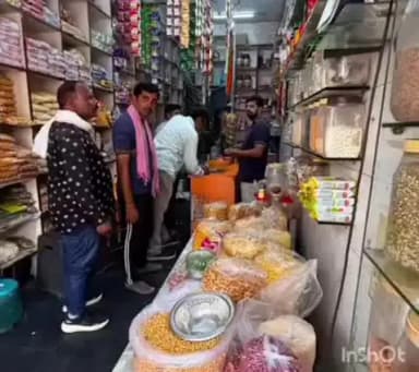 राजनांदगांव: शहर के विभिन्न क्षेत्रों में नगर निगम की टीम ने प्रतिबंधित प्लास्टिक के खिलाफ की कार्रवाई