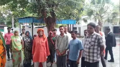 महरौनी: कोरवास निवासी ग्रामीणों ने क्षेत्रीय पूर्ति इस्पेक्टर पर लगाए ₹10000 की रिश्वत मांगने के आरोप #JANSAMSYA#