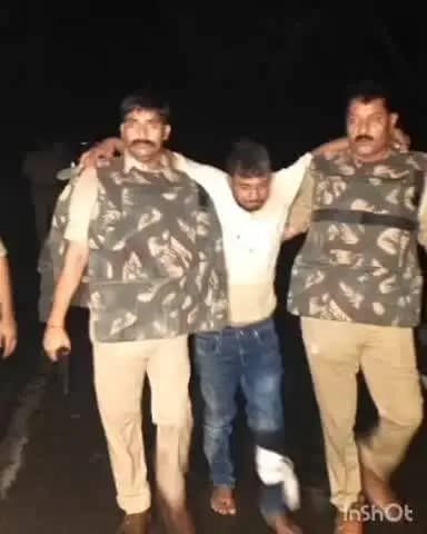 सलेमपुर: देवरिया के चनुकी मोड़ के पास 25000 के इनामी पशु तस्कर की पुलिस से मुठभेड़, पैर में लगी गोली