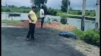 कायमगंज: शमशाबाद क्षेत्र में गंगा की बाढ़ के कटान से एक साल से पीडब्ल्यूडी विभाग की सड़क कटी, 6 ग्राम पंचायतों का संपर्क टूटा