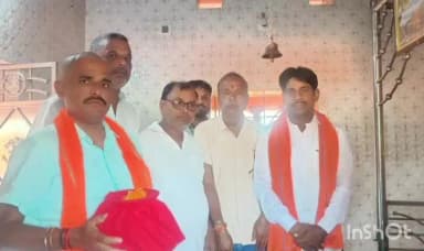 तोपचांची: गोमो के पुराना बाजार स्थित शीतला मंदिर में पवित्र कलश की स्थापना के साथ शुरू हुआ समरसता संकल्पअभियान अभियान, भाज
