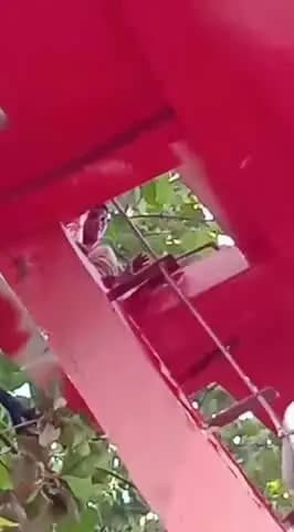 मऊ: मऊ रेलवे स्टेशन की पानी की टंकी पर महिला ने गांव के दबंग से पीड़ित होकर चढ़कर मुख्यमंत्री से न्याय की गुहार लगाई