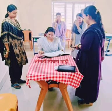 वरीय उप समाहर्ता - सह- जिला कार्यक्रम पदाधिकारी (आईसीडीएस) श्रीमती रोचना माद्री ने बाल गृह एवं शक्ति सदन का किया निरीक्ष