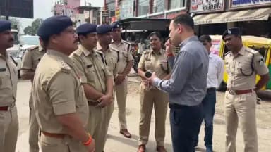 रतलाम: एसपी ने अधिकारियों के साथ पैदल चलकर रैली के रूट का जायजा लिया