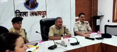 अपराध समीक्षा बैठक में एसपी सम्पत उपाध्याय ने दिए सख्त निर्देश, गंभीर अपराधों के त्वरित निराकरण पर जोर