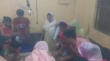 सावन की दूसरी सोमवारी पर शिवालय में जल चढ़ाने के लिए श्रद्धालुओं की भीड़ उमड़ी