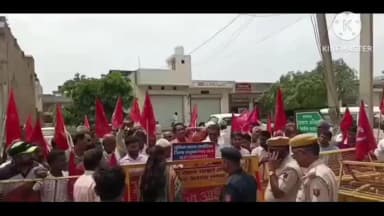 संगरिया: उपखंड कार्यालय के सामने किसानों और मजदूरों ने प्रदर्शन कर दी गिरफ्तारी