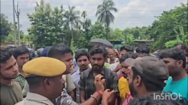 গঙ্গারামপুর: গঙ্গারামপুরে নিকাশি নালা সংস্কারের দাবিতে ৫১২ নম্বর জাতীয় সড়ক অবরোধ, বিক্ষোভ কাদিঘাটে