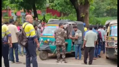 गोमिया: गोमिया में तेज रफ्तार स्कॉर्पियो ने ऑटो में मारी टक्कर, मजदूर गंभीर घायल