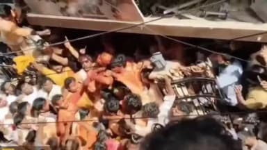 హనుమకొండ: బోనాల పండుగలో 'పోతురాజు' బయటకొచ్చే ముందు పూనకాలు వస్తాయనడానికి ఇదే నిదర్శనం.