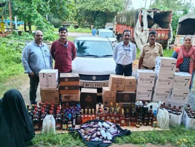 कणकवली: कणकवलीत १२ लाखांहून अधिक किमतीचा विदेशी मद्य जप्त, कार चालक ताब्यात