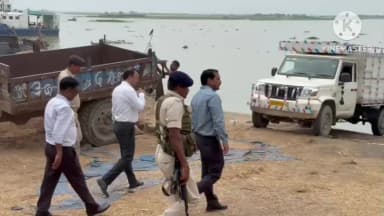 साहिबगंज: साहिबगंज में गंगा का जलस्तर बढ़ने से प्रशासन अलर्ट, जिलाधिकारी ने घाटों का किया निरीक्षण